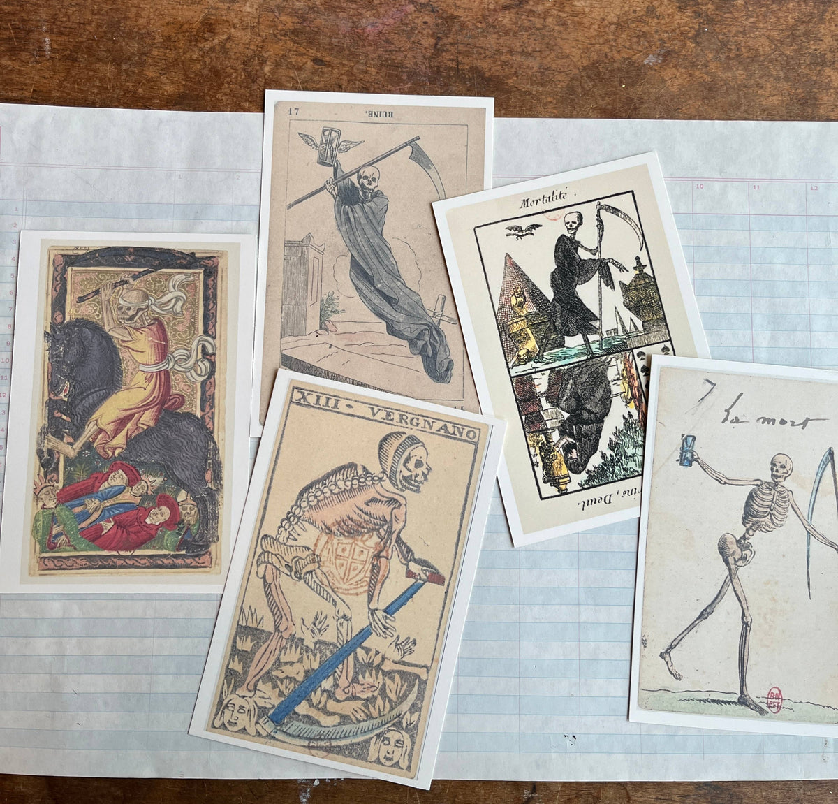 La Mortalite Post Card Set