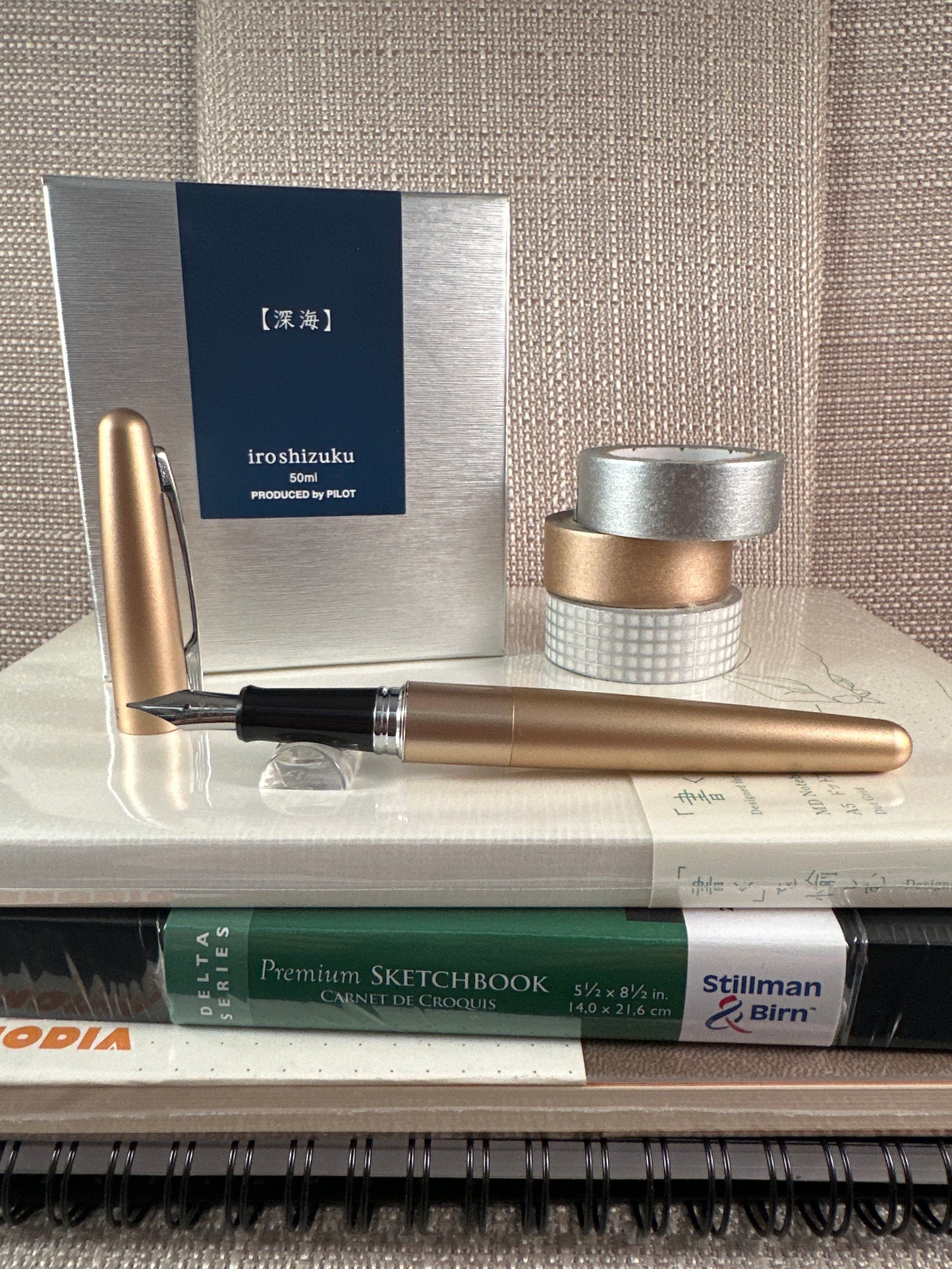 Pilot Metropolitan Fountain Pen with sketchbook and stationery accessories